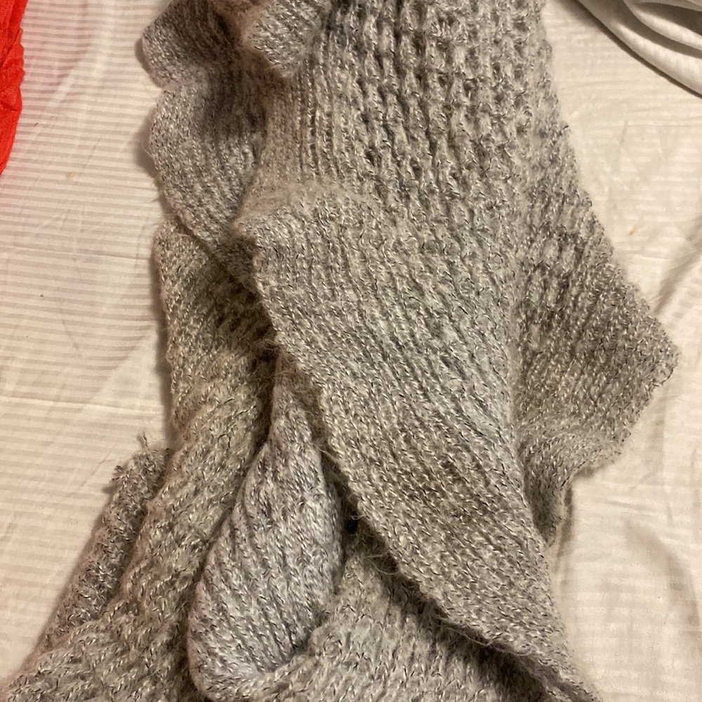 Six scarf bundle - Picture 7 of 12